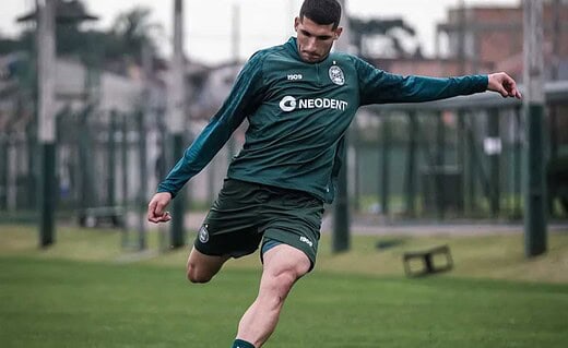 Matheus Bianqui, volante do Coritiba