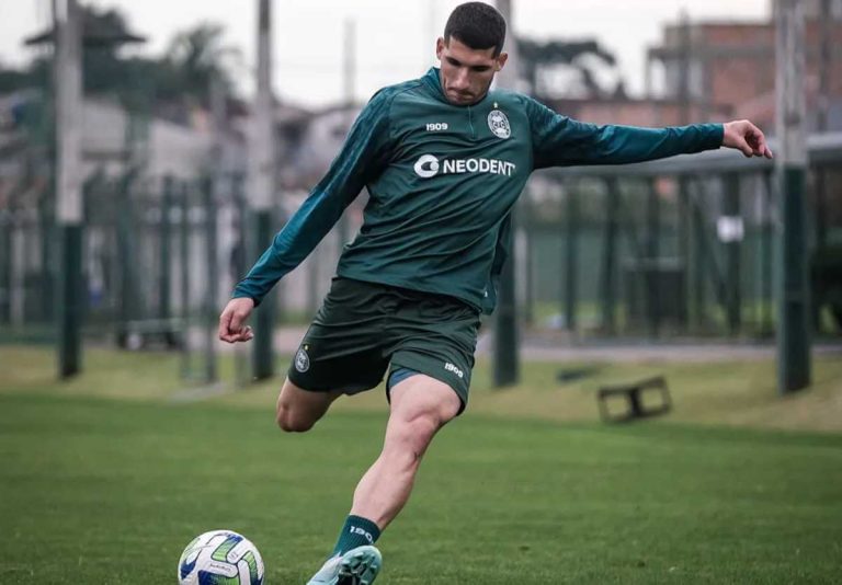 Matheus Bianqui, volante do Coritiba