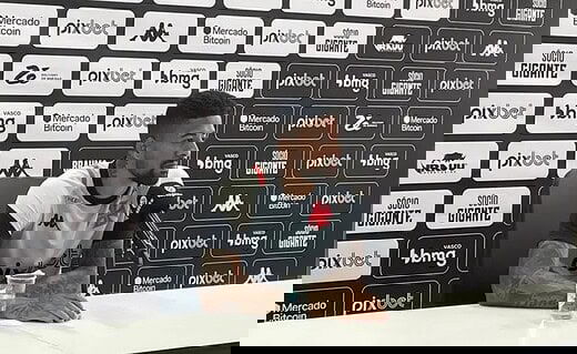 Paulinho em coletiva no CT Moacyr Barbosa