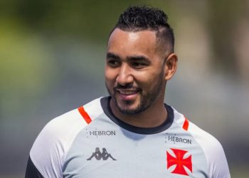 Dimitri Payet em treino do Vasco no CT Moacyr Barbosa