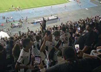 Pequeno Gui em Vasco x Fluminense no Estádio Nilton Santos