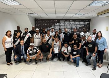 Torcidas organizadas do Vasco em São Januário