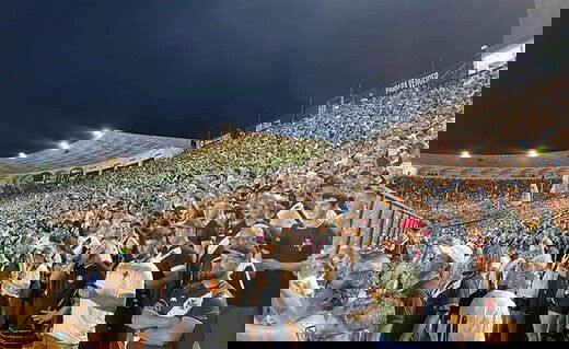 Torcida do Vasco na volta a São Januário