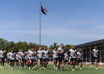 Treino do Vasco no CR sexta-feira
