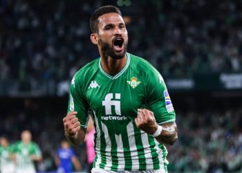 Willian José em ação pelo Real Betis-ESP