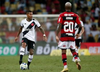 Zé Gabriel supera desconfiança e se torna um dos pilares do Vasco de Ramón Díaz