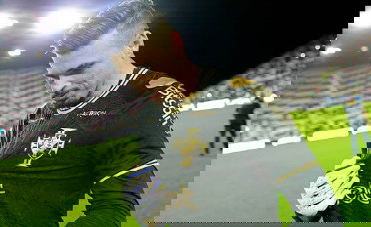 Ivan comemora estreia pelo Vasco