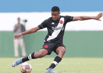 Lucas Eduardo em ação pelo Vasco