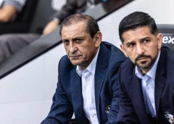 Ramón Díaz e Emiliano Díaz na Vila Belmiro