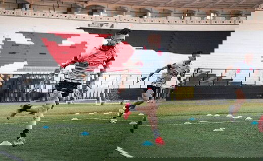 Rossi em treino do Vasco em São Januário