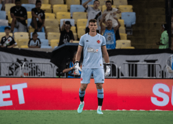 Confira imagens do treino de arqueiros do Vasco neste sábado