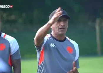 Benjamin Back: ‘Porém só mudar de treinador não trará resultados’