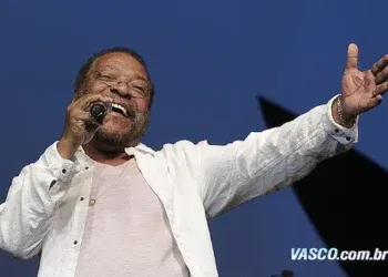 Mensagem de Martinho da Vila para os fãs do Vasco em vídeo