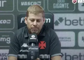 Rafael Paiva comenta sobre Medel, entrada de João Victor, Adson e arbitragem