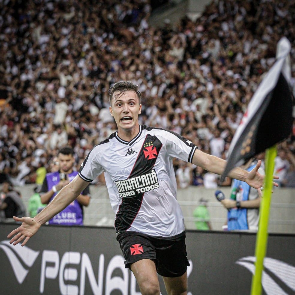 20240620-160817-1-lucas-piton-do-vasco-comemora-gol-marcado-contra-o-nova-iguacu-foto-matheus-limavasco Lucas Piton, do Vasco, comemora gol marcado contra o Nova Iguaçu — Foto: Matheus Lima/Vasco
