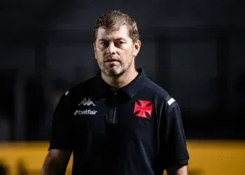 Rafael Paiva acertou ao realizar as trocas? Análise em podcast do Vasco