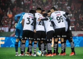 Saiba como está a situação de pendurados no time do Vasco – Foto: Leandro Amorim/Vasco