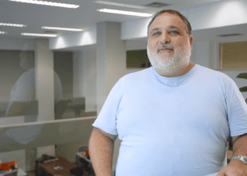 Pedro Strozenberg requer a divulgação do relatório financeiro de 2023