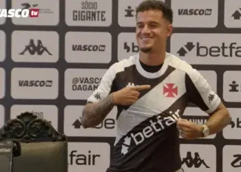 Craque Coutinho convoca fãs para serem espectadores no evento deste sábado (13)