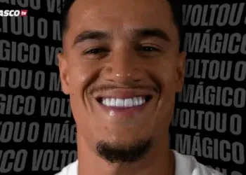 Dan Lessa compartilha brincadeira sobre contratação de Coutinho; assista