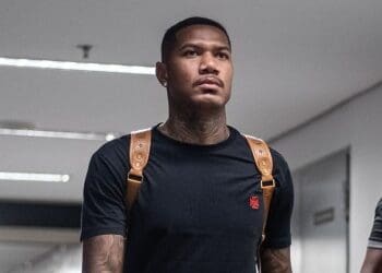 Vasco acerta empréstimo de Zé Gabriel para o Coritiba