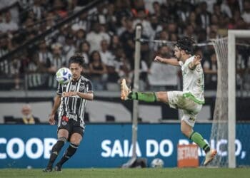 Maurício Lemos sacrifica R$ 6 milhões para fechar com o Vasco e busca receber pendências do Atlético-MG