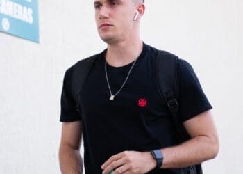 Lucas Piton é dúvida para o jogo contra o Criciúma, pois não treinou nesta semana.