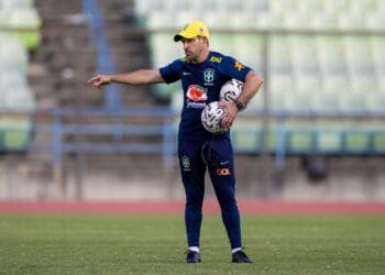 Leandrinho é chamado para representar a Seleção Sub-20 em duelos amistosos contra o México no estádio de São Januário