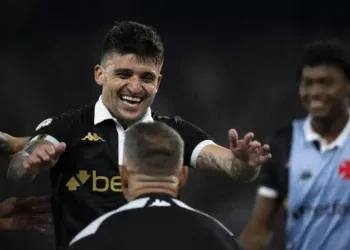 “Victor Luis revela emoção ao falar das filhas e sonha com grandes conquistas no Vasco”