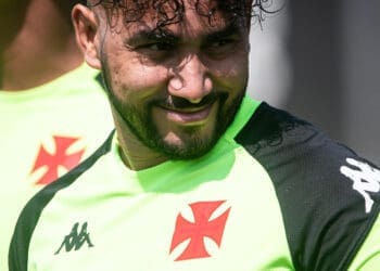 Vasco compartilha imagens do treinamento de sábado no Centro de Treinamento Moacyr Barbosa; confira