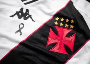 Vasco da Gama prestará homenagem a Silvio Santos com laço preto em seu uniforme