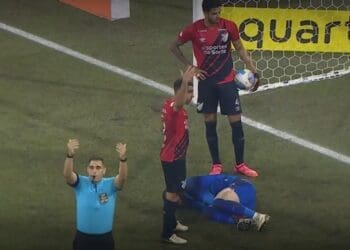 Possível desfalque no gol do Athletico-PR para partida contra o Vasco