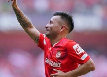 Jean Meneses chegará ao Rio na quarta-feira para fechar acordo com o Vasco