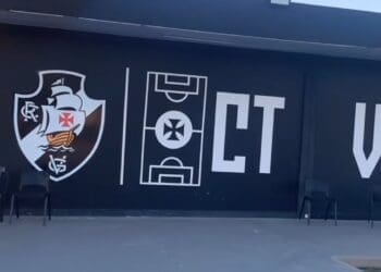 Empresário intermediário na negociação entre Vasco e Jean Meneses compartilha foto no CT Moacyr Barbosa