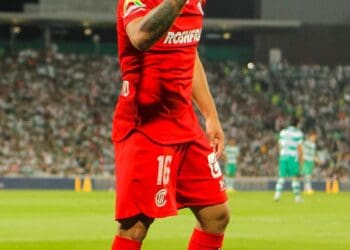 Anúncio da equipe de Jean Meneses: “A chegada do jogador ao Rio de Janeiro amanhã ainda não pode ser confirmada”