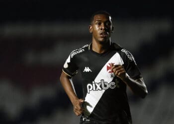 Clubes de Portugal e Itália não formalizaram proposta por Rayan junto ao Vasco