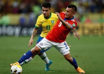 Philippe Coutinho já enfrentou Jean Meneses, seu novo companheiro de Vasco; veja foto