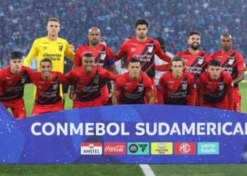 Athletico-PR pode utilizar equipe mista contra o Vasco no Brasileirão nesta segunda-feira