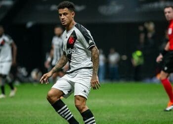 Alex Teixeira, Philippe Coutinho e JP estão fora da lista de relacionados para a partida de segunda-feira.