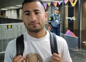 Vasco aguarda documentação e visto para registrar Jean Meneses