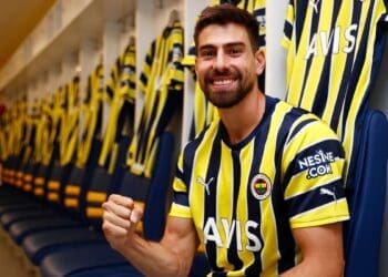 Luan Peres perto de fechar com o Santos, saindo do Vasco