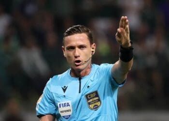 Árbitro catarinense Ramon Abatti Abel foi definido para o duelo entre Vasco e Athletico-PR na Copa do Brasil