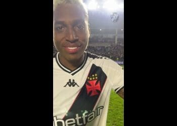 Emerson Rodríguez comemora seu primeiro gol pelo Vasco com muita alegria; assista ao vídeo