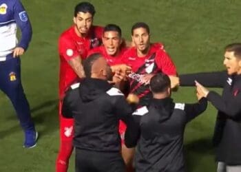 Vasco estuda jogada no tribunal contra o Athletico-PR por incidente em São Januário