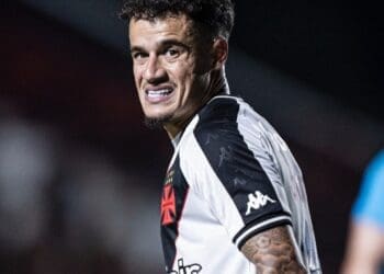 Coutinho fica de fora do jogo contra o Athletico na Copa do Brasil