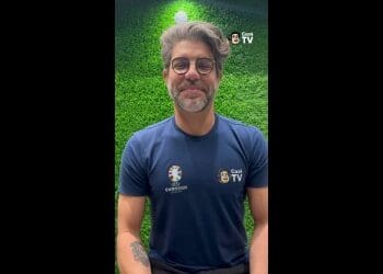 Juninho Pernambucano entra para o time dos maiores cobradores de falta; confira o vídeo