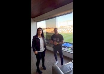 Vanessa Riche convoca a torcida para a prévia do VascoTV às 18h desta quinta-feira