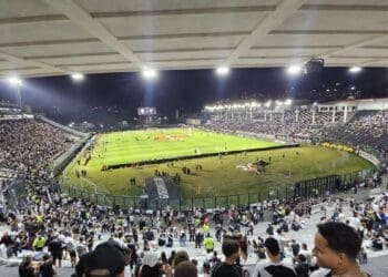 Confira a imagem de São Januário a 20 minutos do início de Vasco x Athletico-PR!