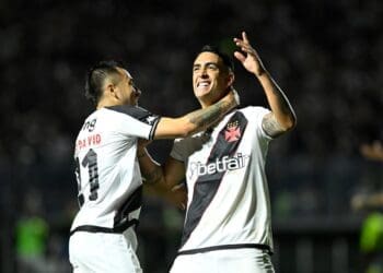 Vitória do Vasco 2 a 1 sobre o Athletico-PR na Copa do Brasil marca a 4ª virada heroica do time em 2024