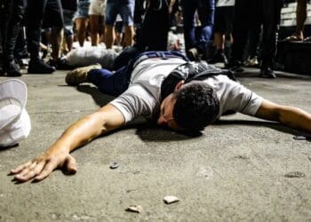 Vasco exibe imagens da torcida em São Januário: Sentimento e alegria em alta!